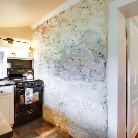 Monticello Wine Trail Cottage - Close To Hiking!